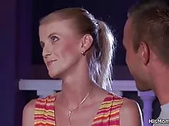 털이 음부 성숙 하 고 하이 틴 레즈비언